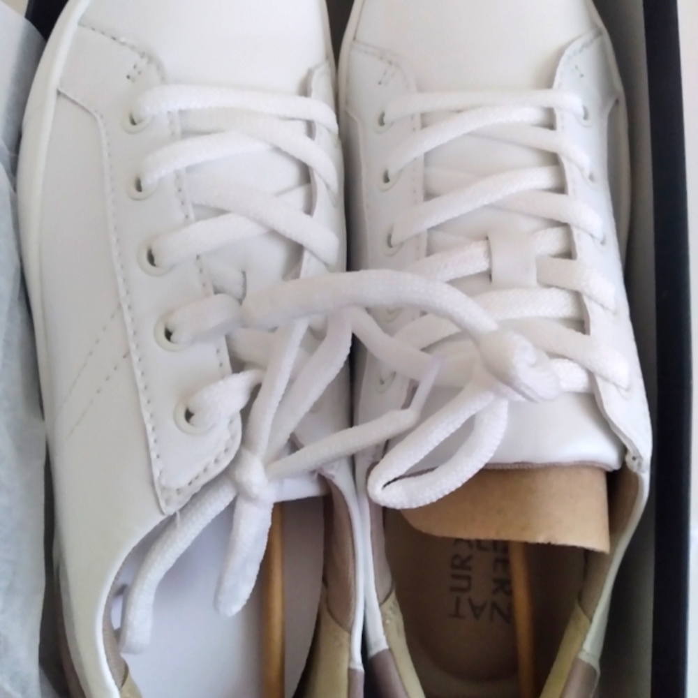 Naturalizer Morrison leather fashion white sneakers, 10 Wide, good condition